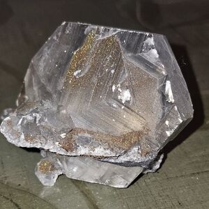 Benz calcite with chalcopyrite